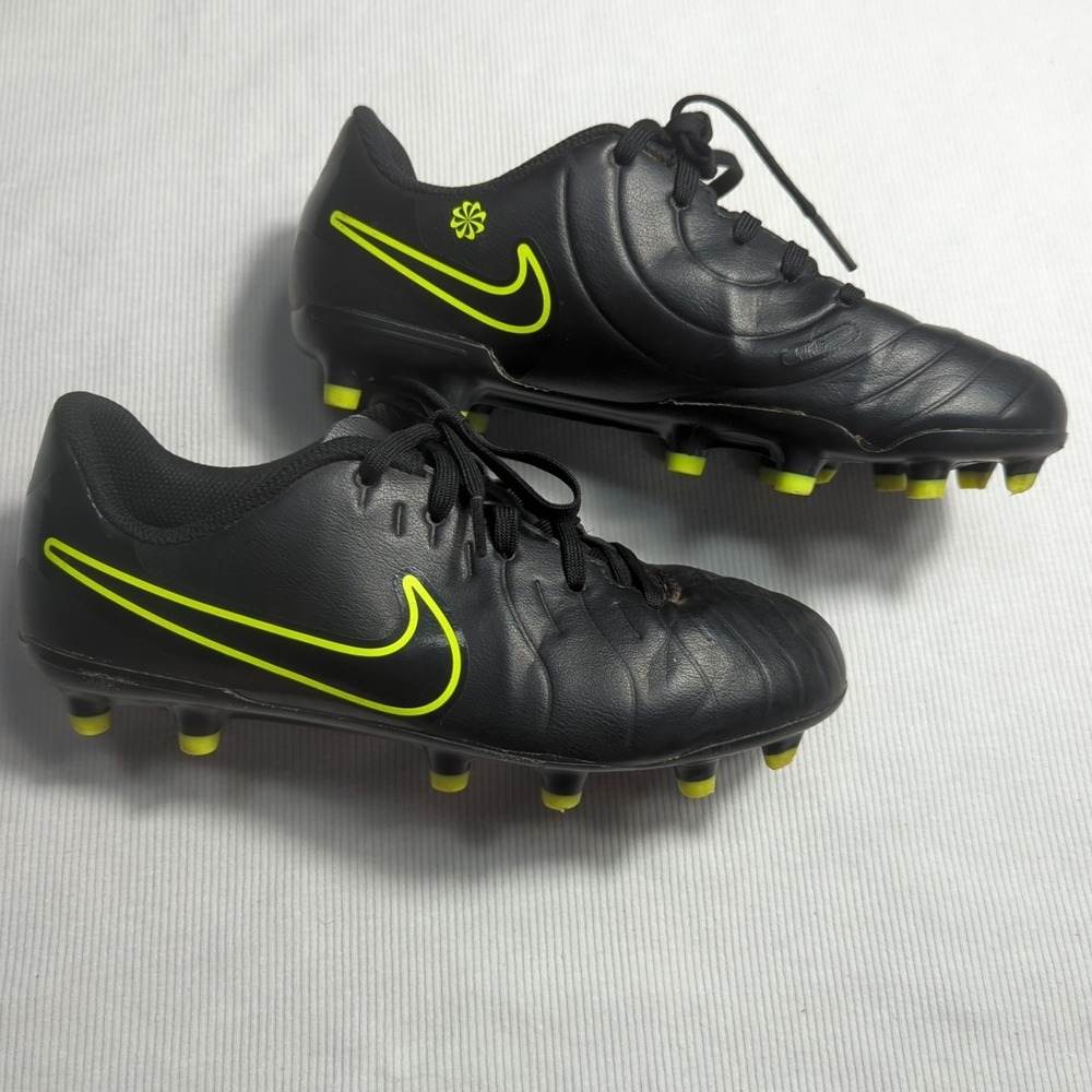 NIKE Size 3 Youth Tiemp Legend 10 Club Firm Soccer Cleats Black And‎ Yellow
